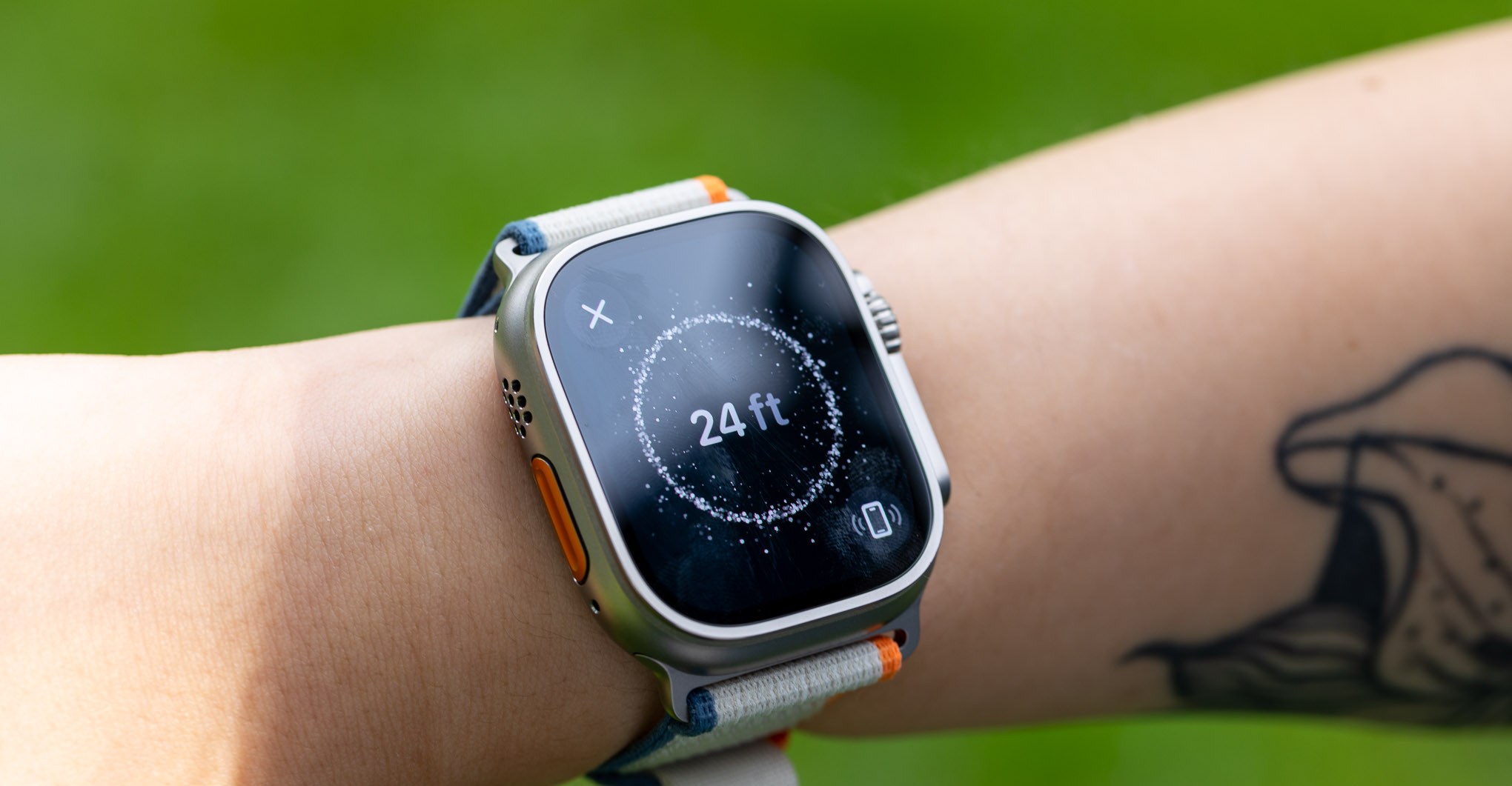 Apple Watch Ultra 2 showing Precision Finding feature