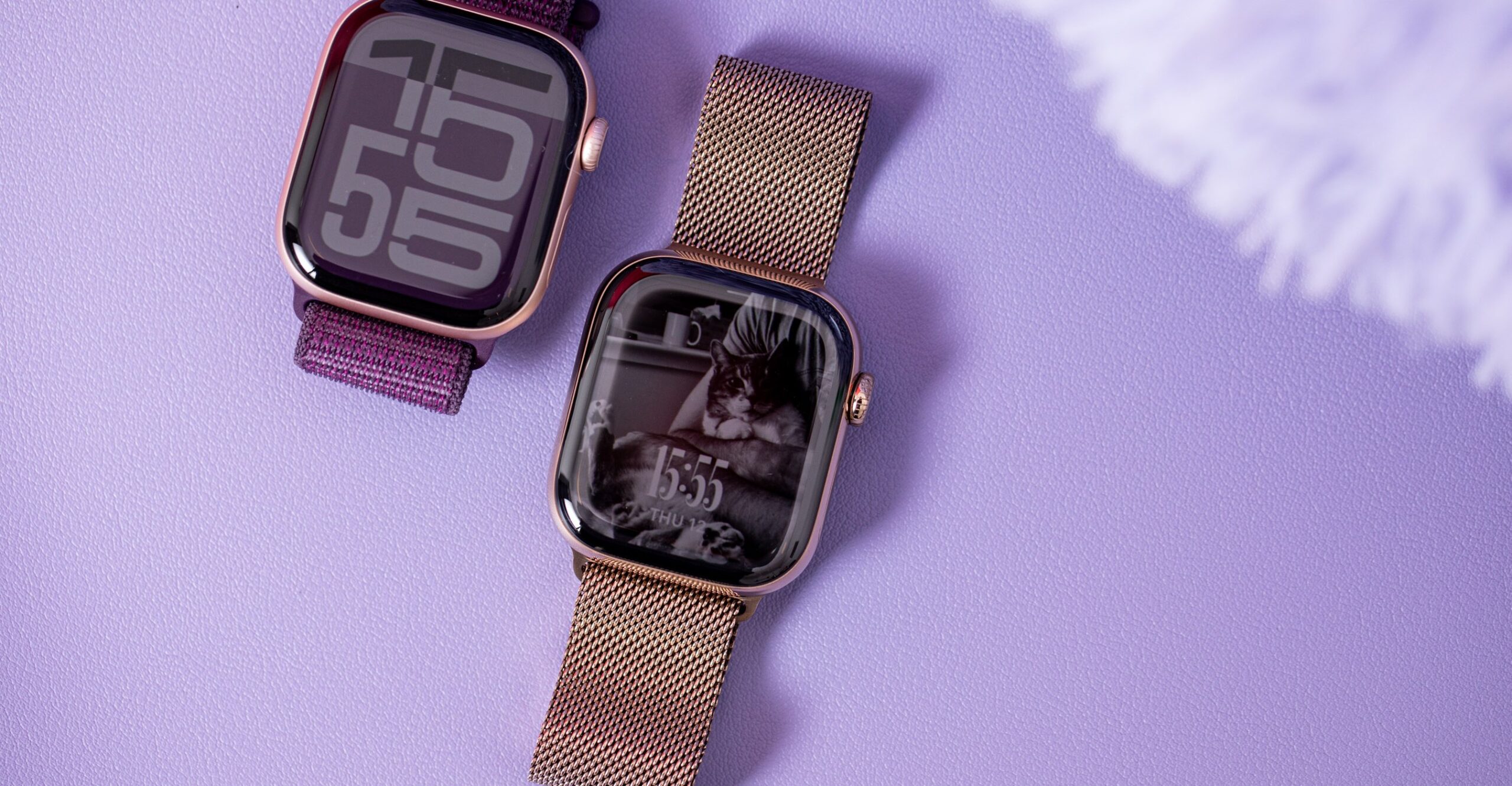 Top-down look of Series 10 in aluminum and in titanium.
