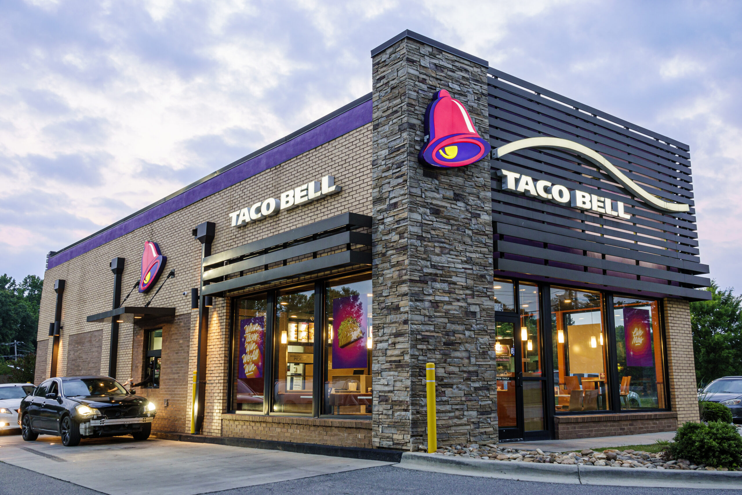 A photo of a Taco Bell drive-thru