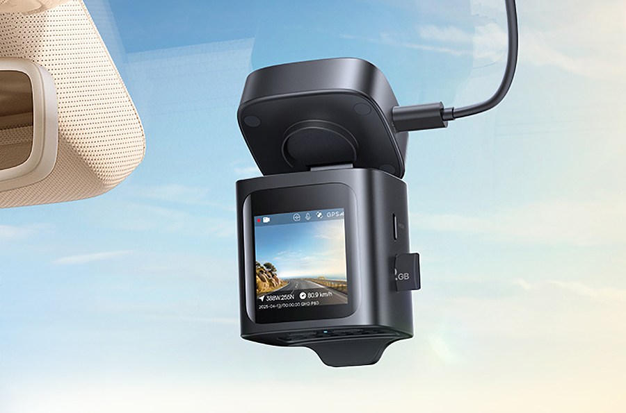 A close-up of the screen on the back of the Baseus VD1 Pro dash cam. A close-up of the screen on the back of the Baseus VD1 Pro dash cam.