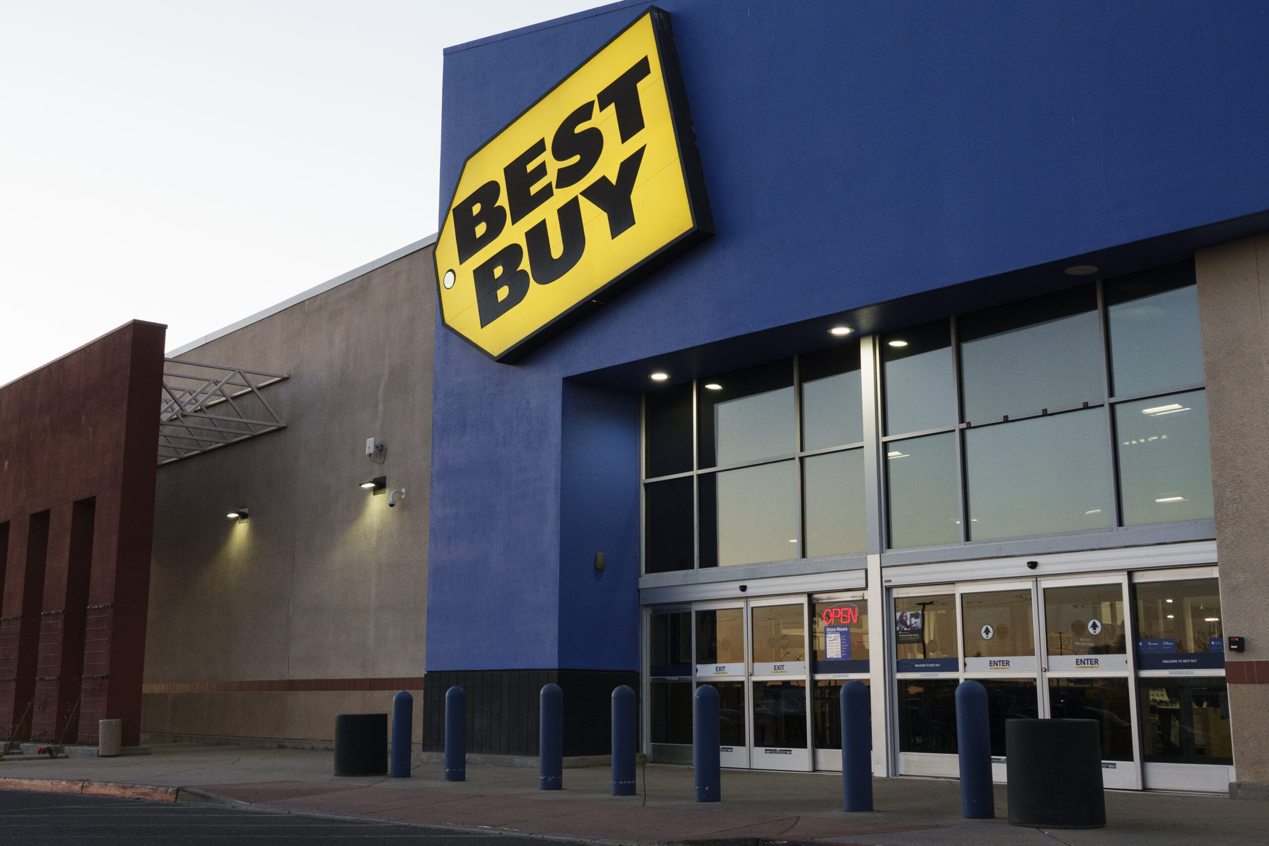 A photo of a Best Buy storefront