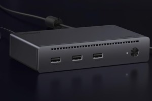 Ugreen’s Revodok Max 208 Thunderbolt 4 hub on a table.
