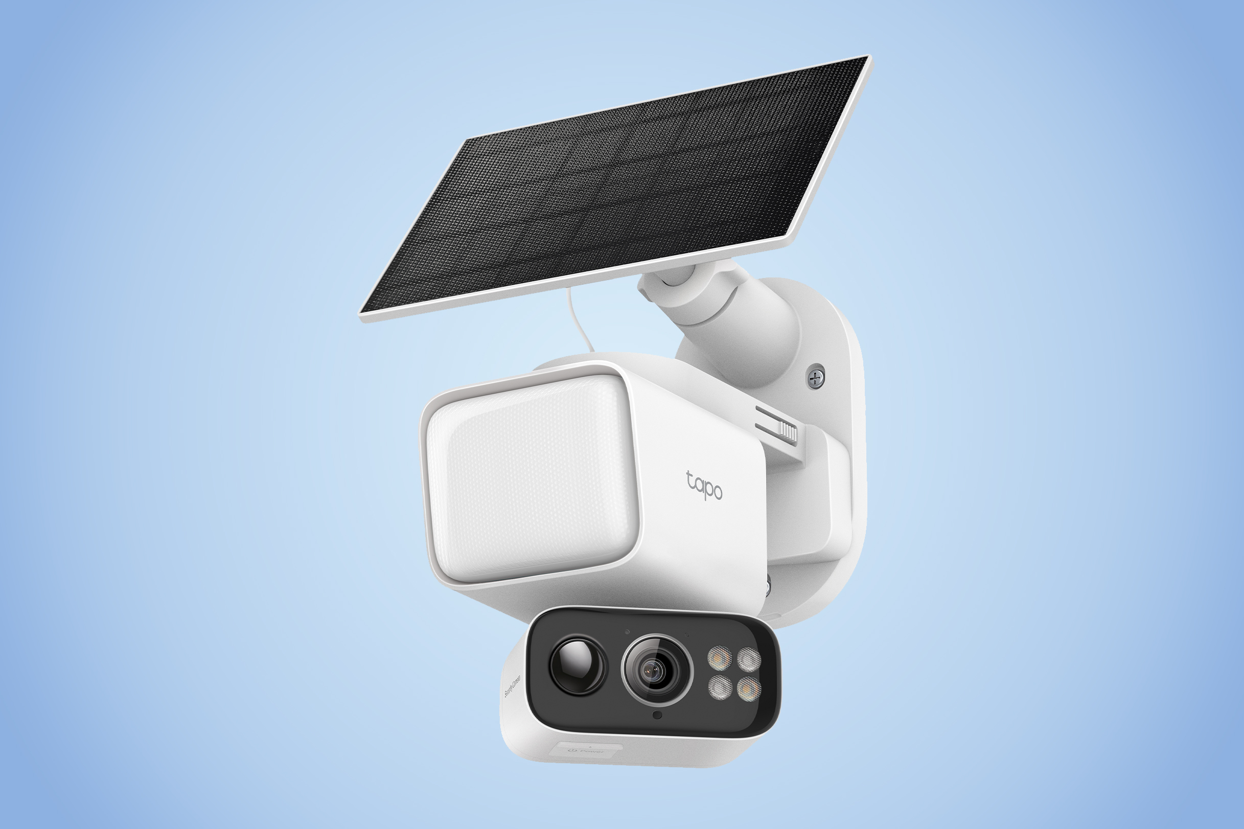 The Tapo C615F security camera against a gradient background.