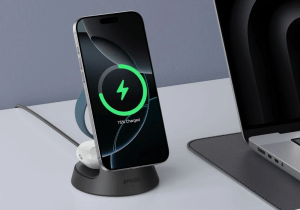 The Anker’s 3-in-1 Qi2 Charging Station charging an iPhone, Apple Watch, and AirPods.