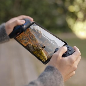 The game being played on the PlayStation Portal outdoors.