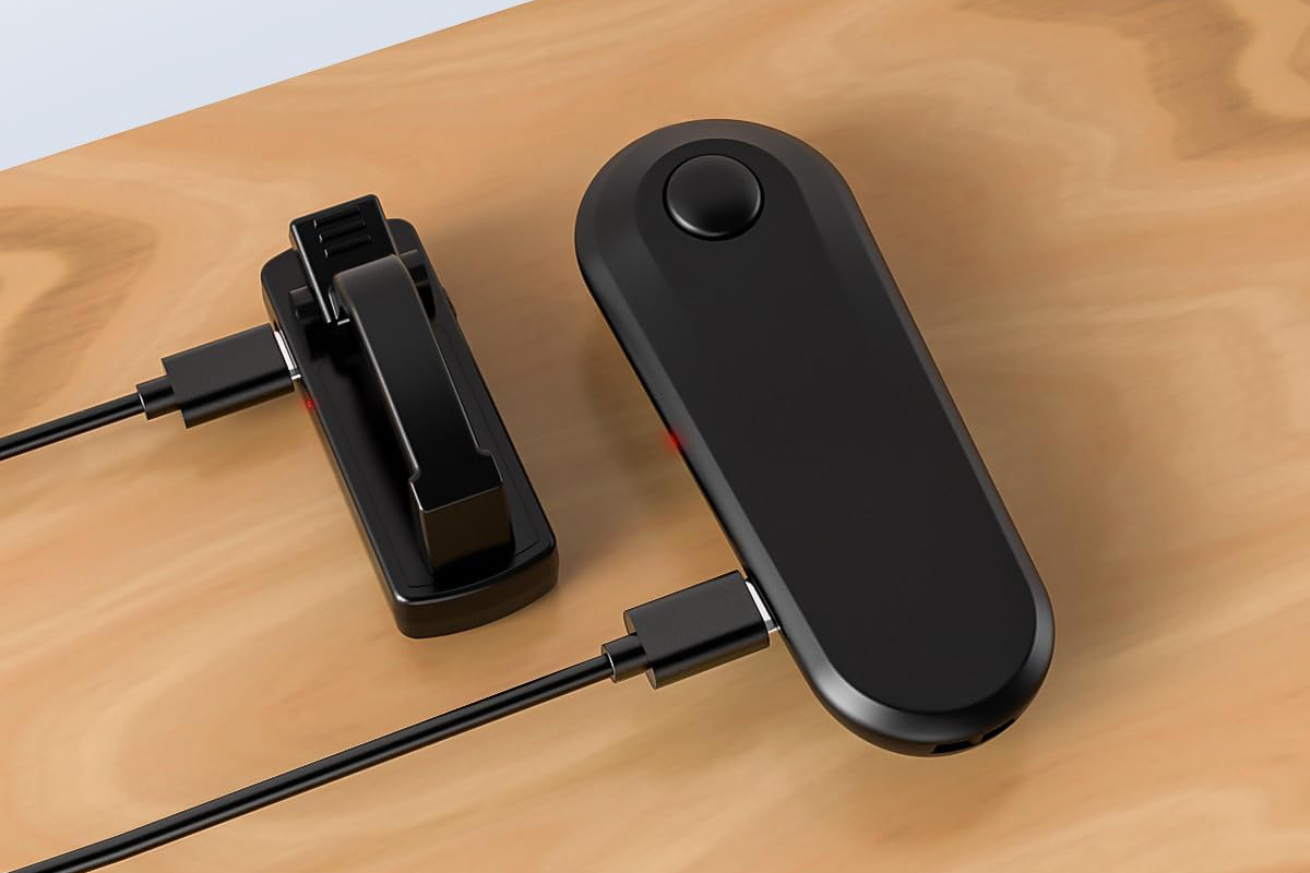 TeoTeeo remote control page turner next to its remote