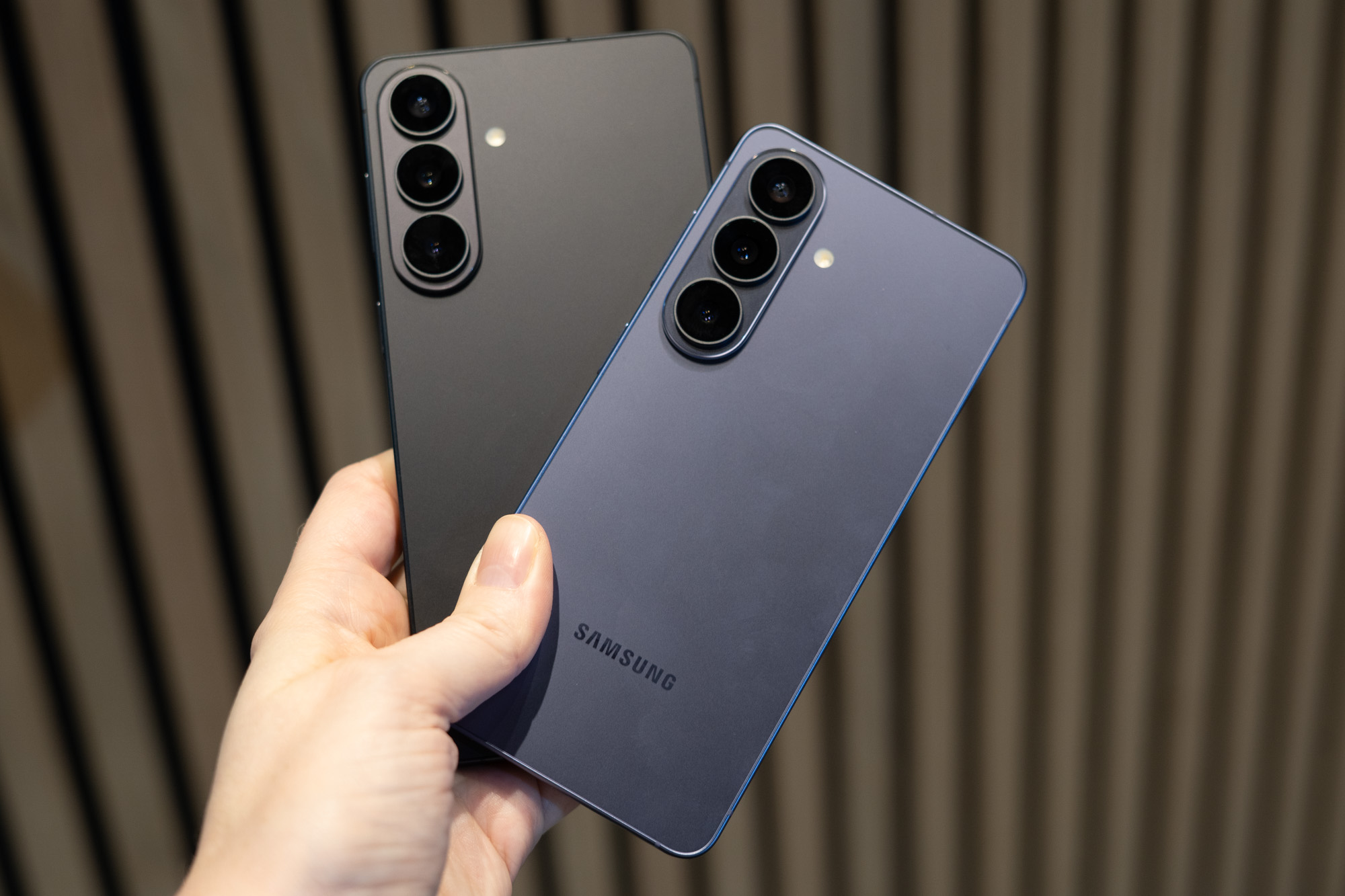 Samsung Galaxy S26 Plus and S26