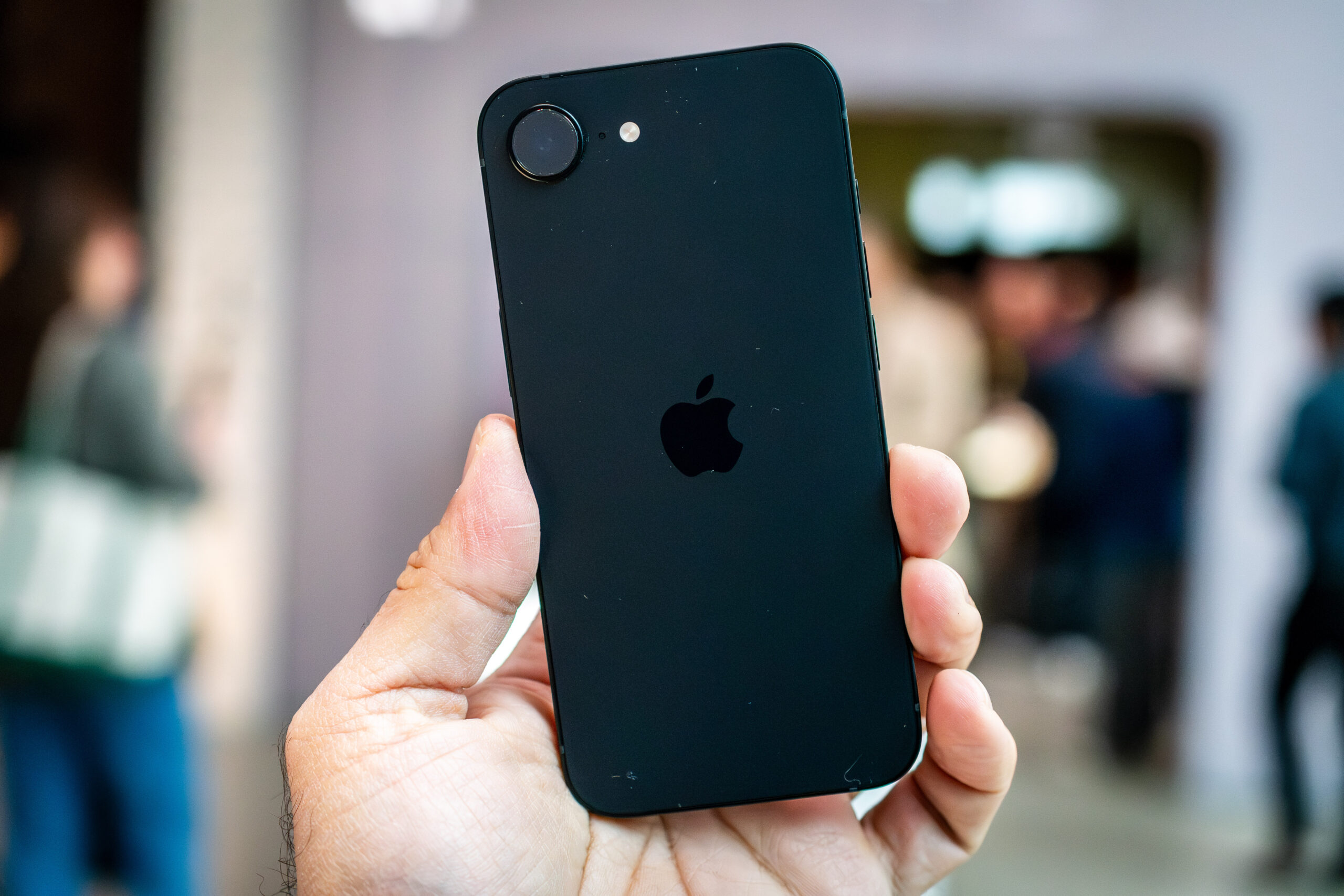 a black iphone 17e