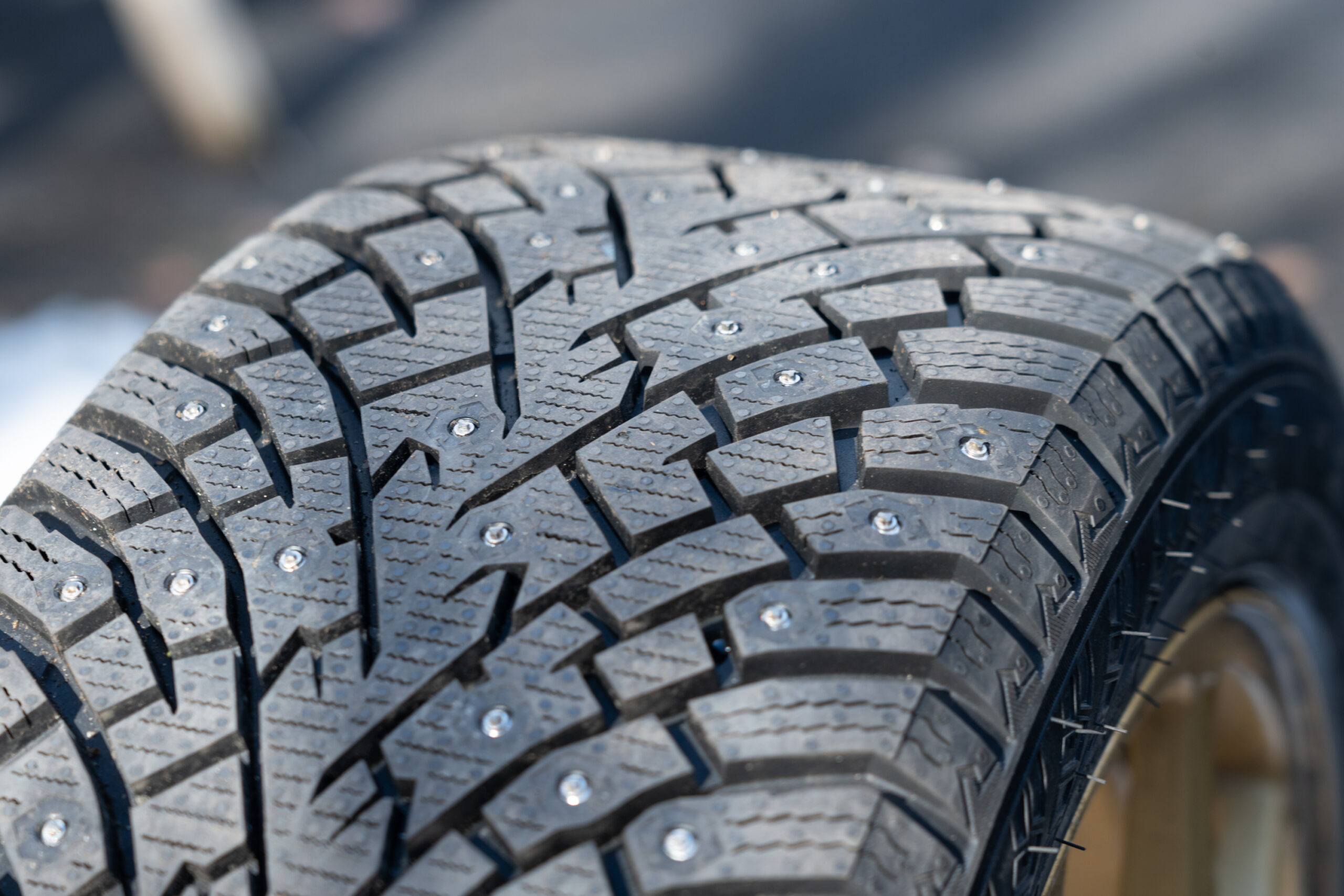 Nokian Hakkapeliitta retractable studded tires