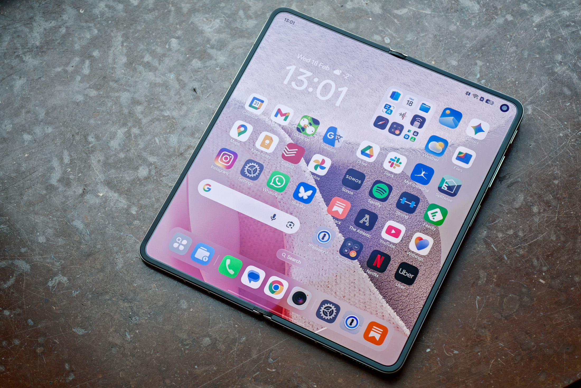 Photo of open Oppo Find N6 from above with no visible crease