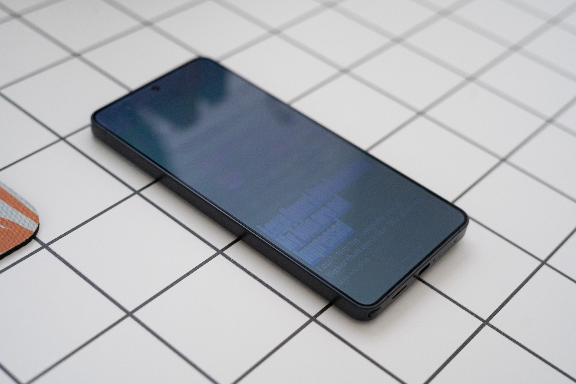 Samsung Galaxy S26 Ultra with privacy display on at maximum setting, all but obscuring the text on the screen