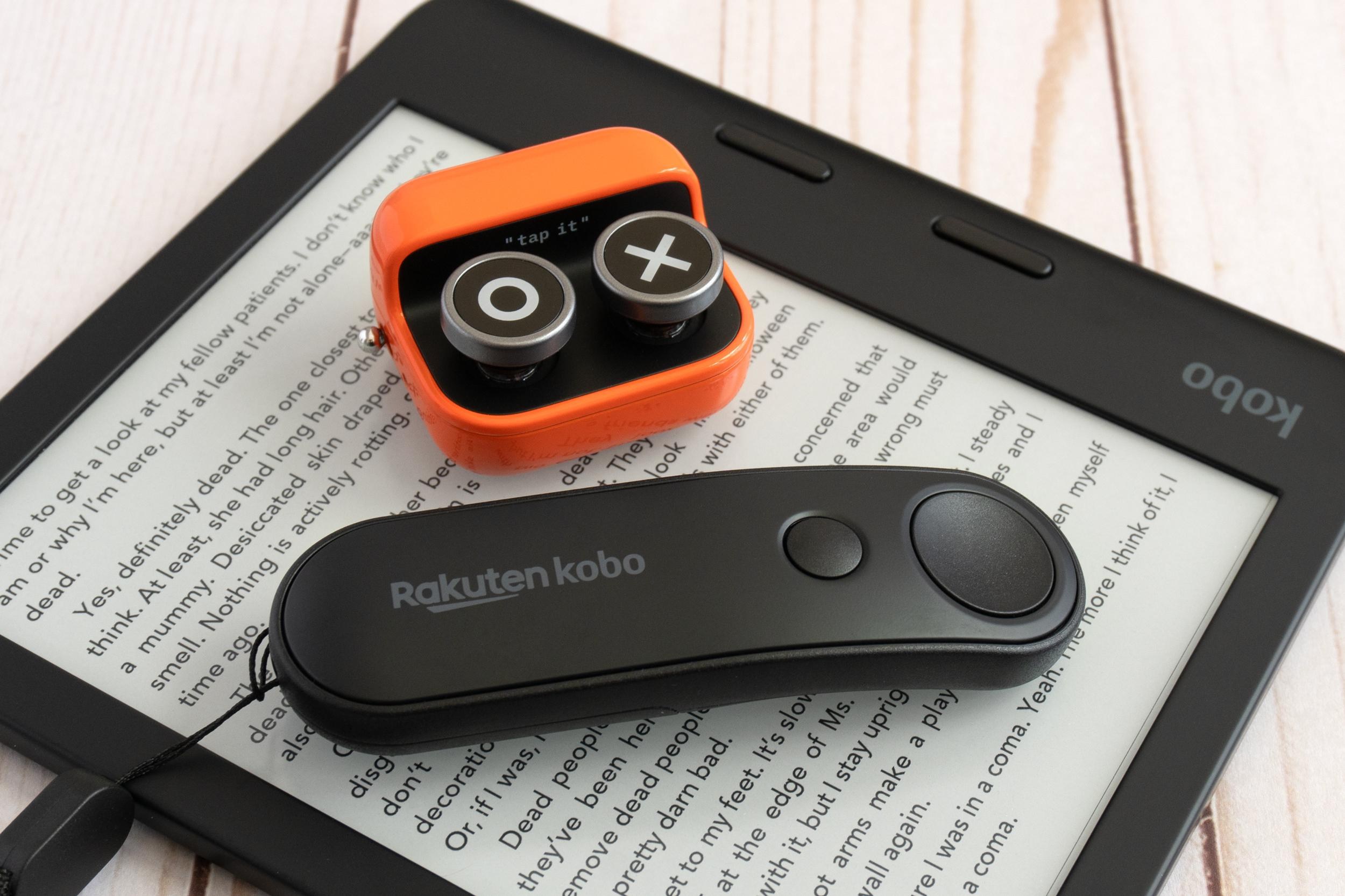 The Boox Tappy next to the Kobo Remote on a Kobo e-reader. The Boox Tappy next to the Kobo Remote on a Kobo e-reader.