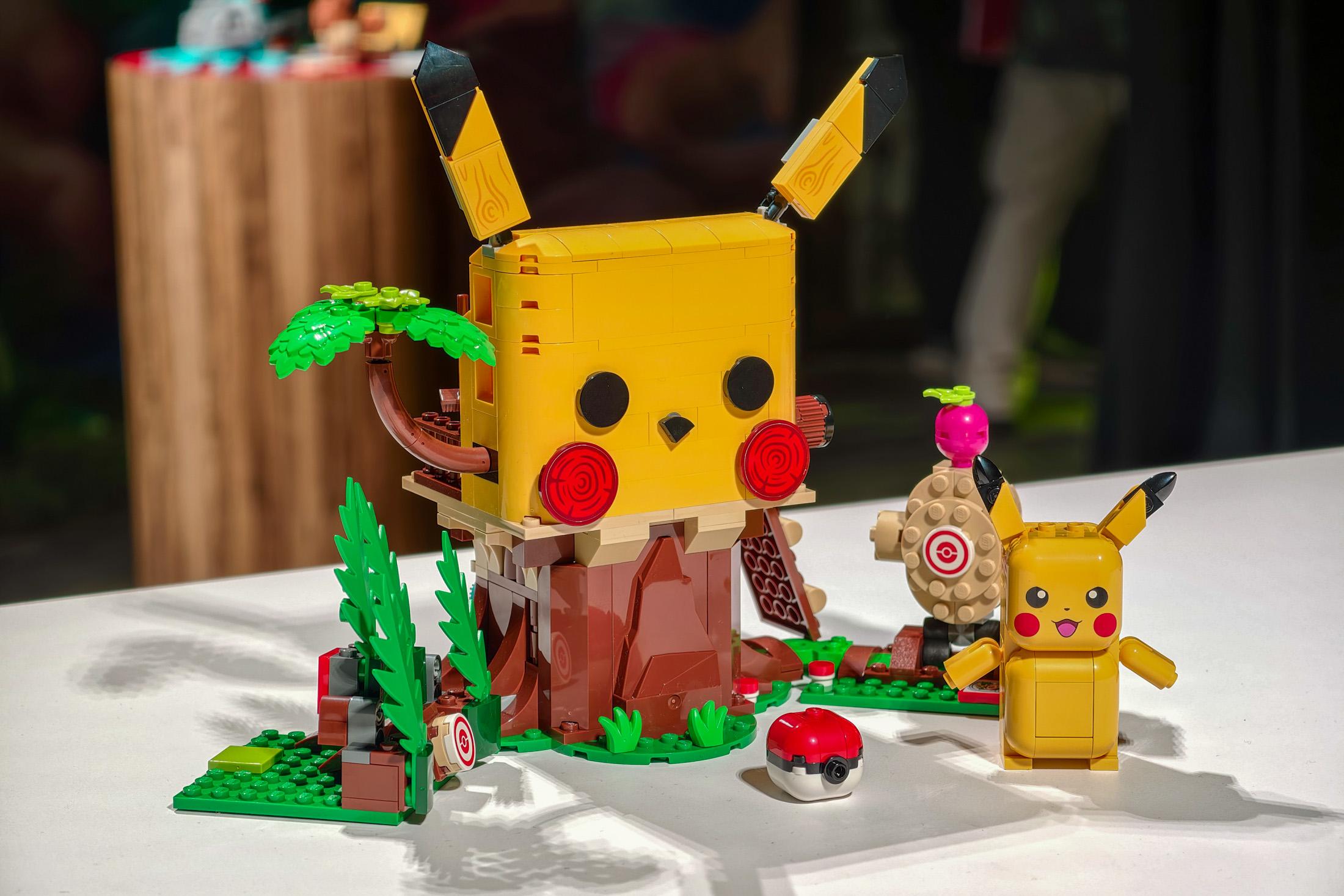 Photo of Lego Smart Play Pikachu with a Pikachu treehouse