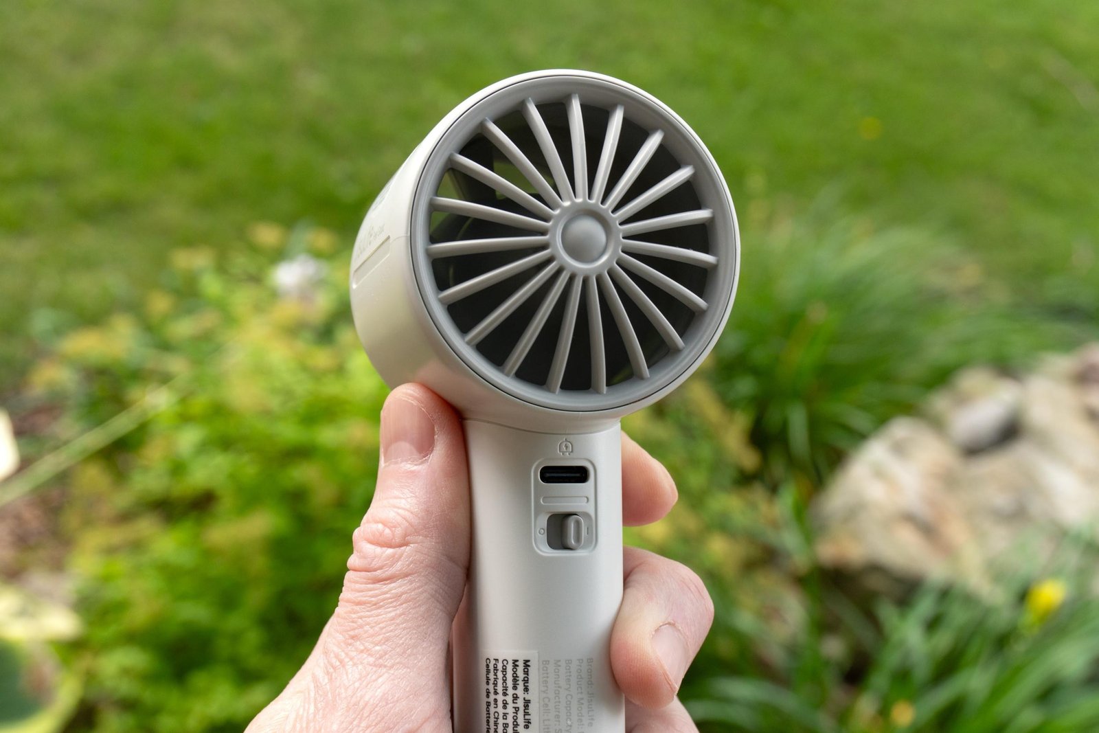 A look at the back of the JisuLife Life10 S hand fan.