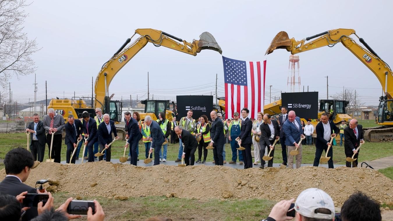 A photo showing the groundbreaking at the Portsmouth, Ohio data center