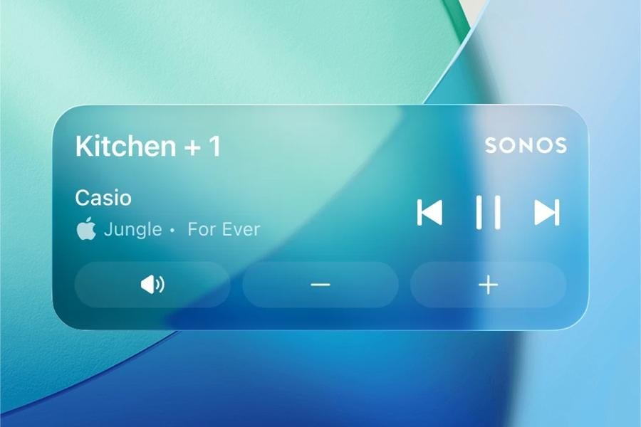 The Live Activities controls for the Sonos app appearing on the iOS lockscreen.