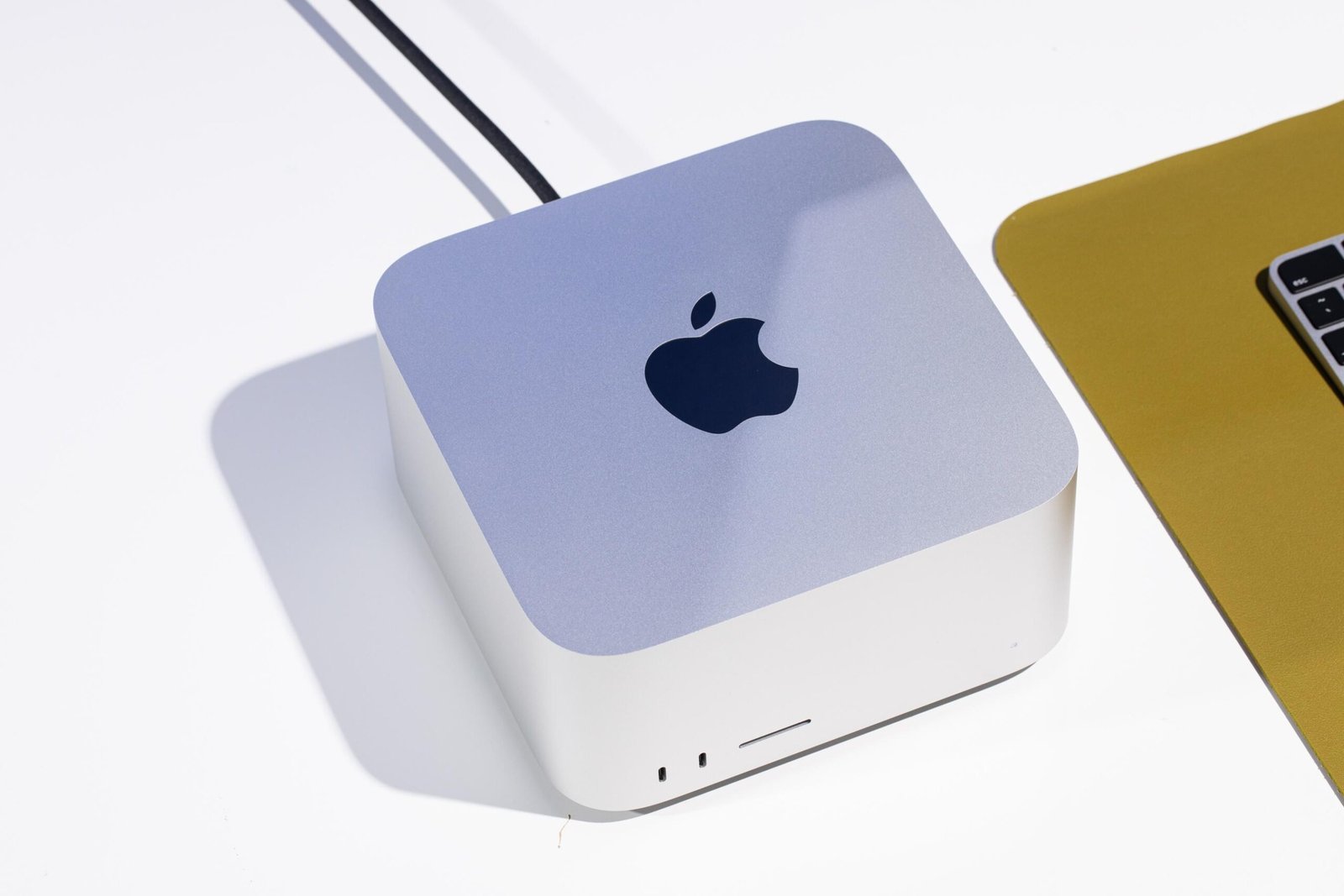 Squircle-shaped Mac desktop on a desktop