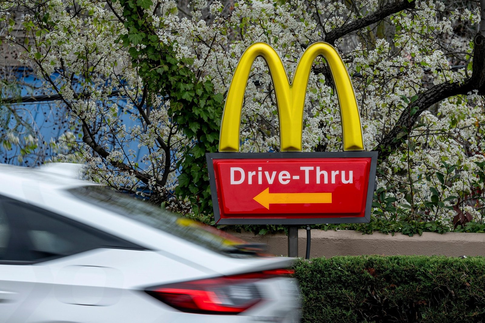 A McDonald’s drive-thru sign