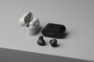 The Sony WF-1000XM6 earbuds in both black and grey.